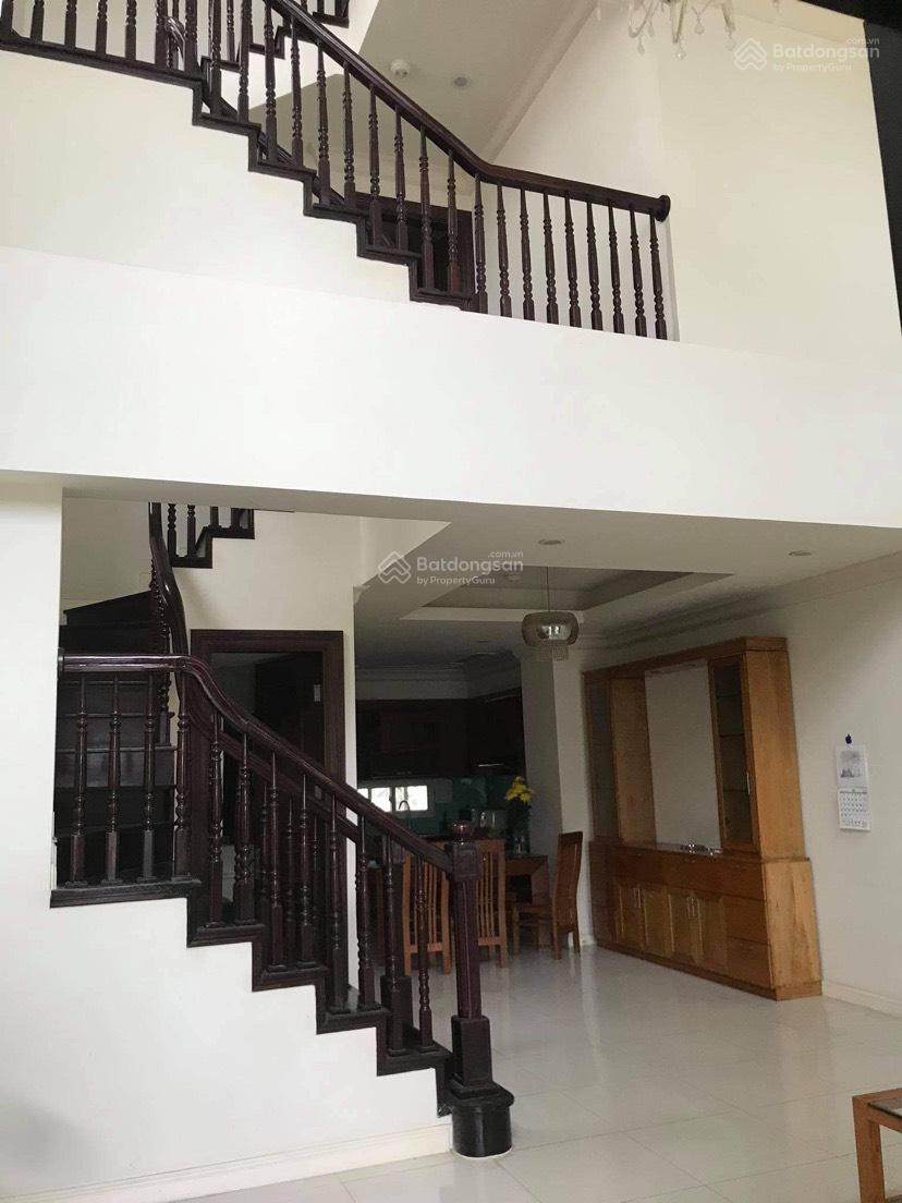 Cho thuê nhà liền kề diện tích 126m2 đủ đồ tại Splendora Gardens hướng Tây Nam giá tốt