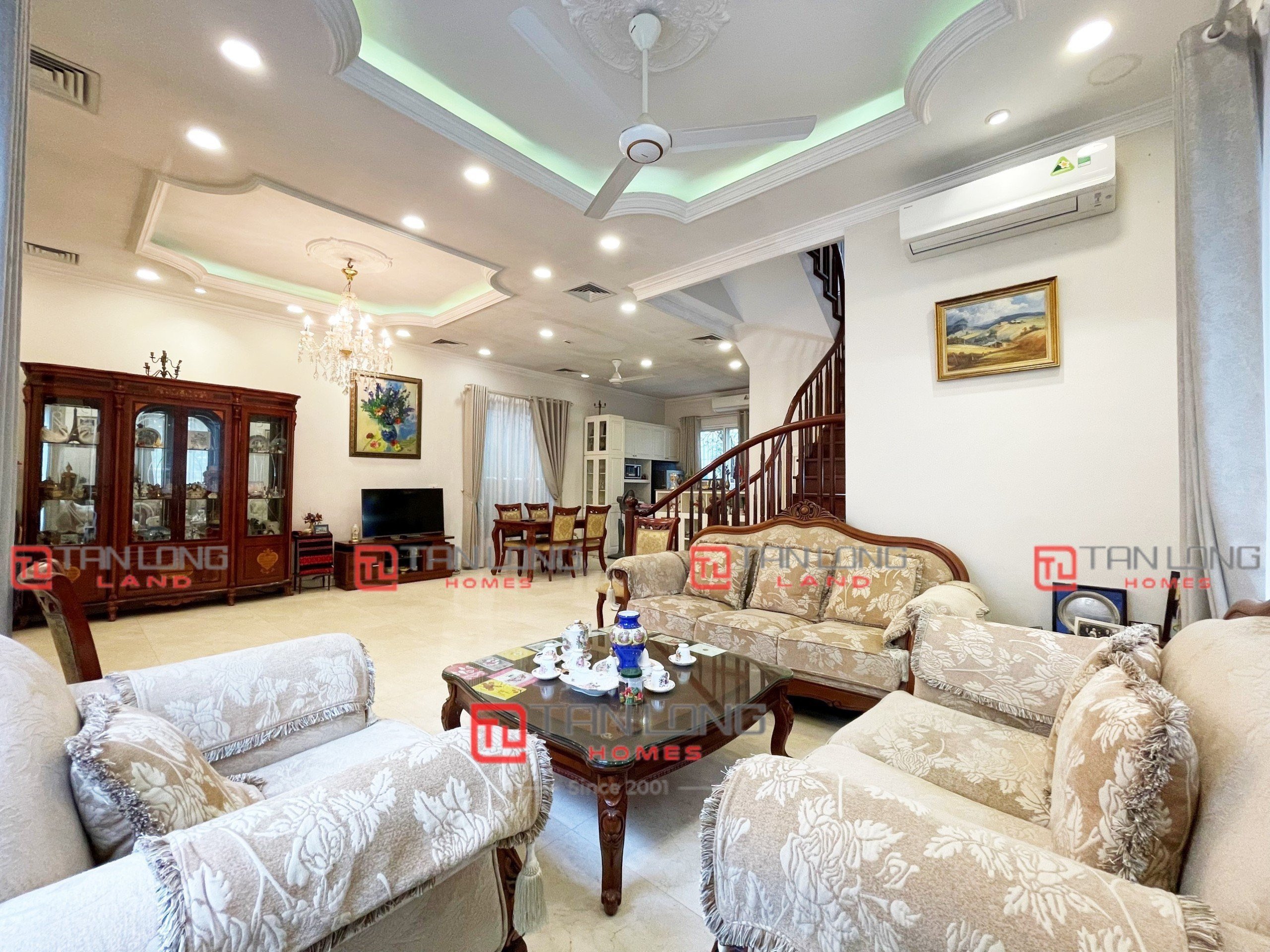 Cho thuê biệt thự Luxury Lakeside Villas hướng Đông Bắc, căn góc đẹp, giá tốt