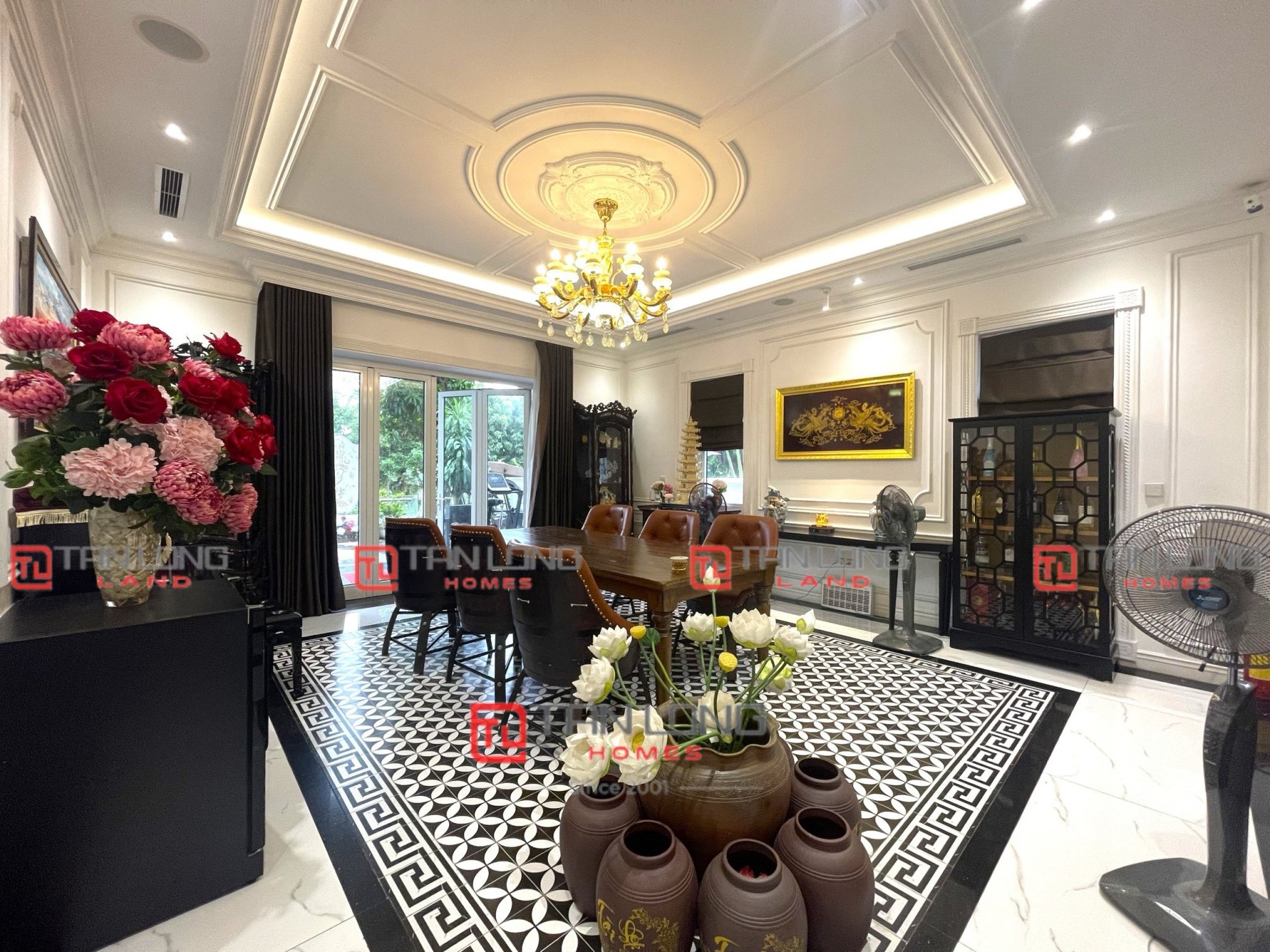 Cho thuê biệt thự Luxury Lakeside Villas hướng Tây Nam, giá tốt